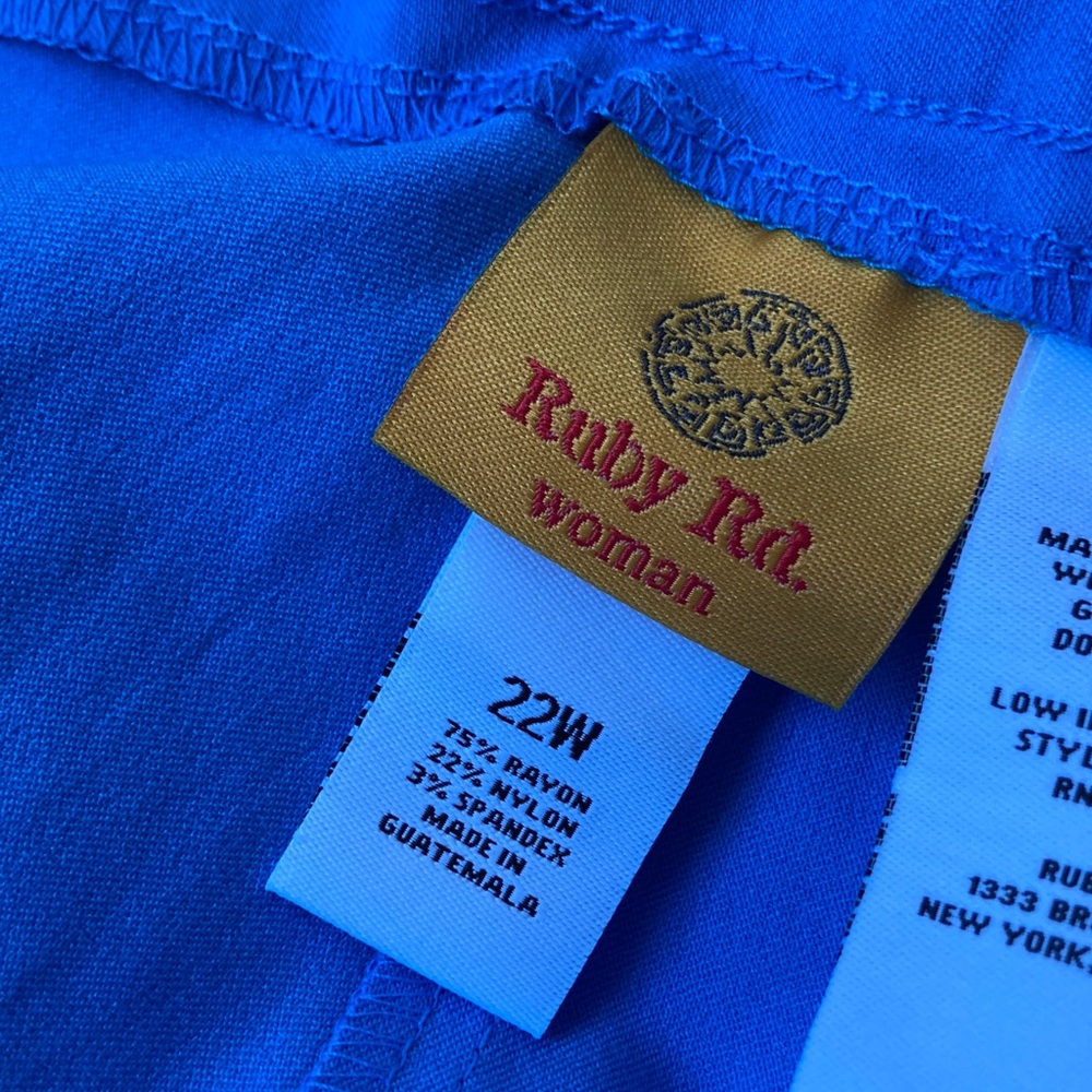 Ruby rd pull on Capri pant slimming contour waistband lagoon blue 22W - Picture 16 of 17